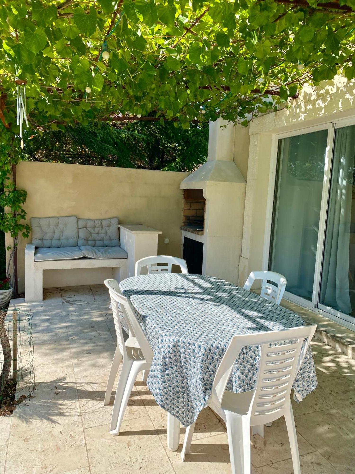 La petite maison Robion Chambre photo