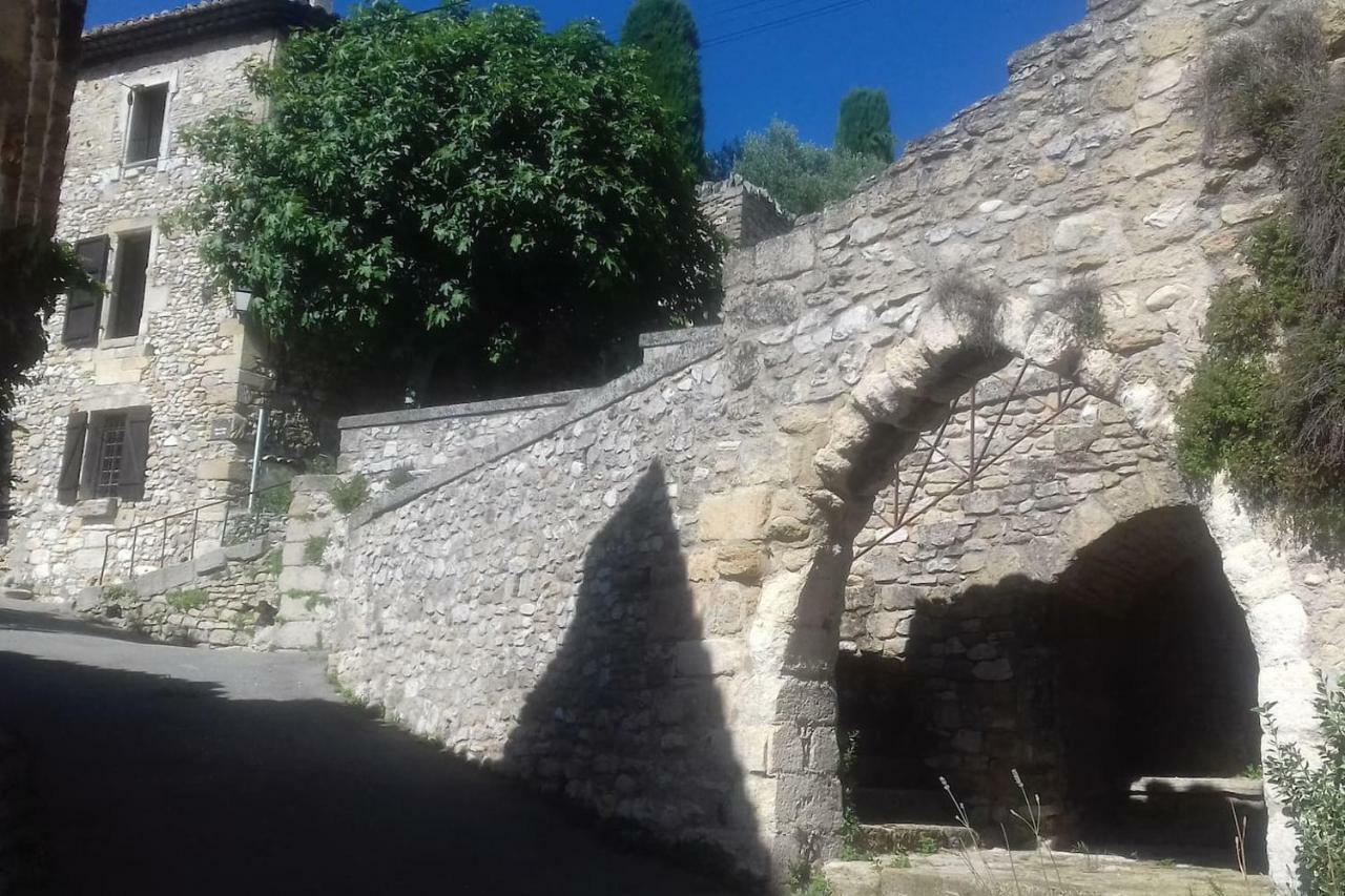 La petite maison Robion Extérieur photo